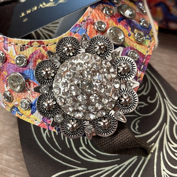 New Montana West Flip Flops Western Rhinestone Horses Wedge Sandals 8 Women’s - Picture 5 of 6